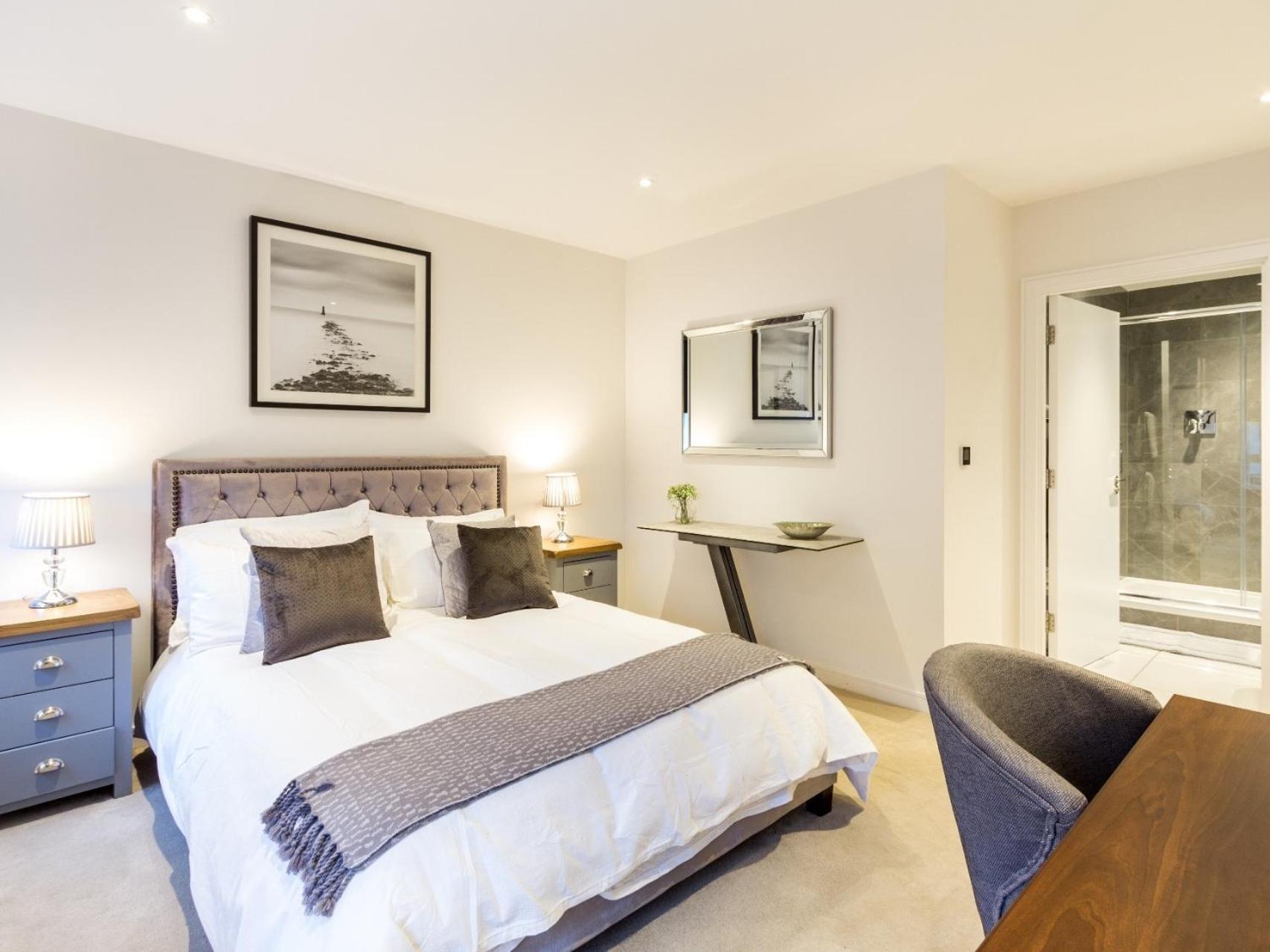 2 Bed Property Close To Heathrow Airport Hounslow Exteriör bild