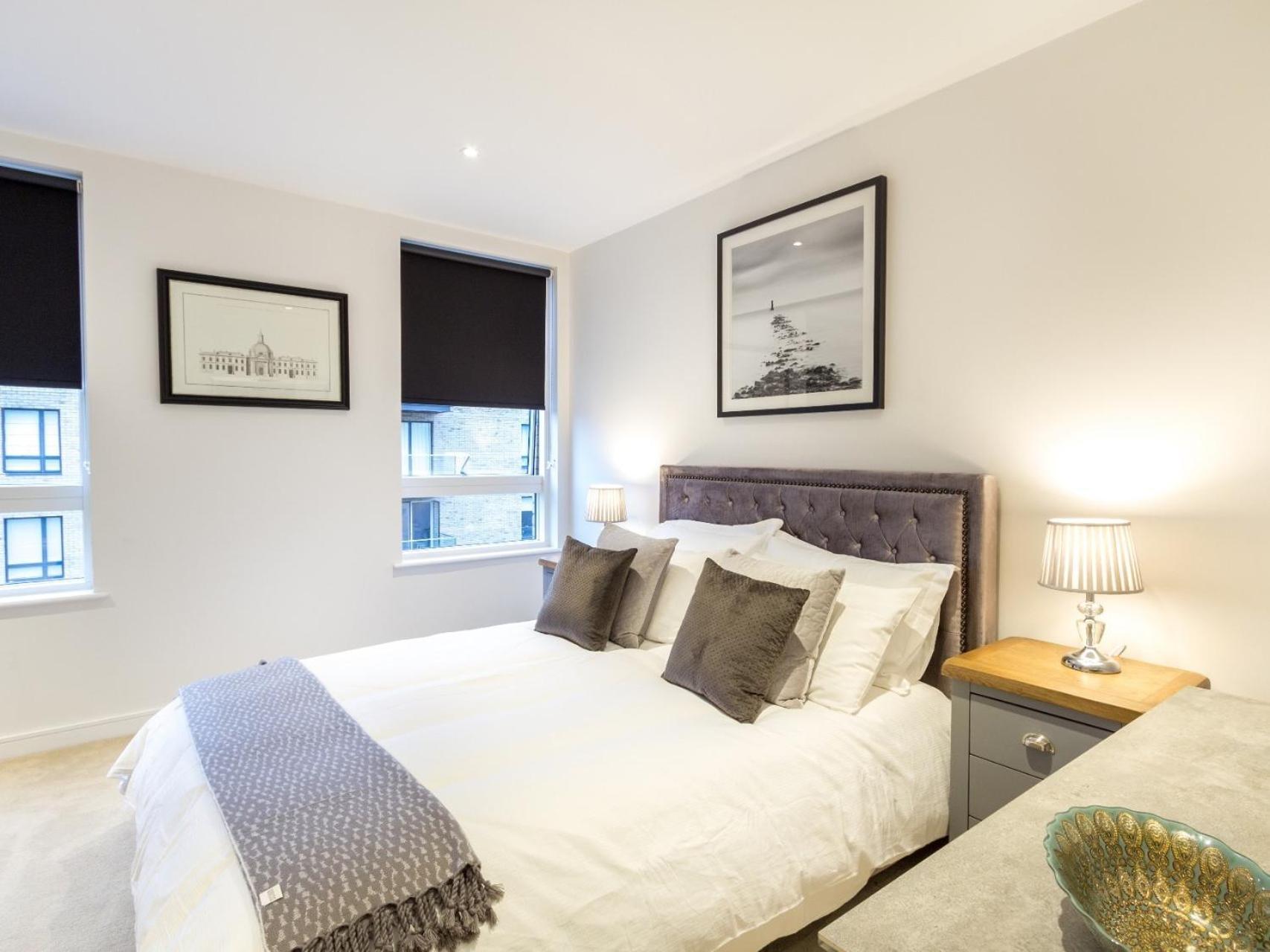2 Bed Property Close To Heathrow Airport Hounslow Exteriör bild