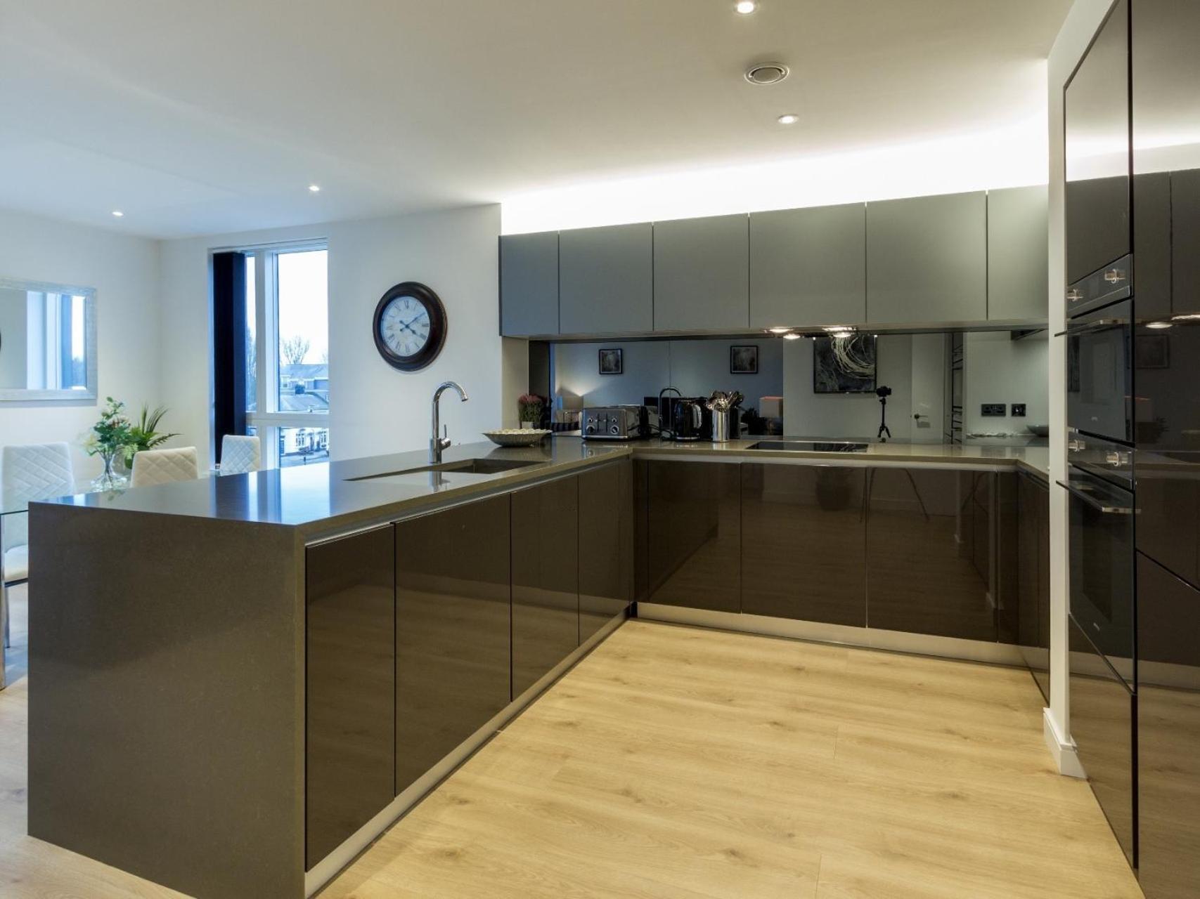 2 Bed Property Close To Heathrow Airport Hounslow Exteriör bild